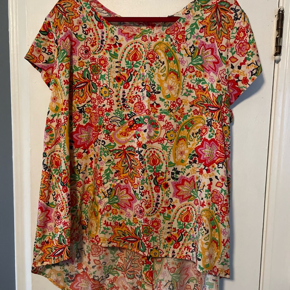 Floral Paisley high low Top